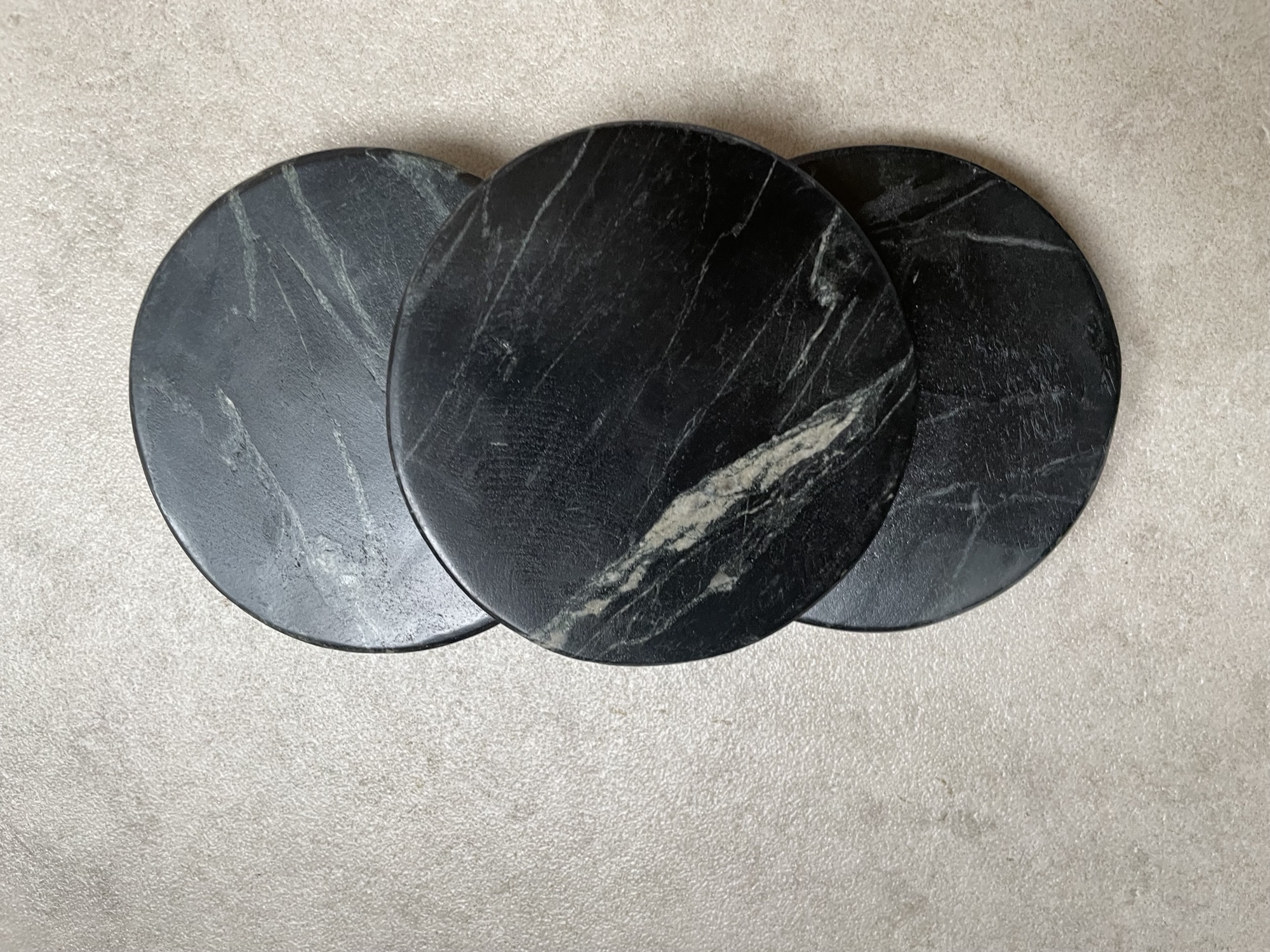 Untersetzer aus schwarzem Marmor 10x10x1,5 cm - 4er Set