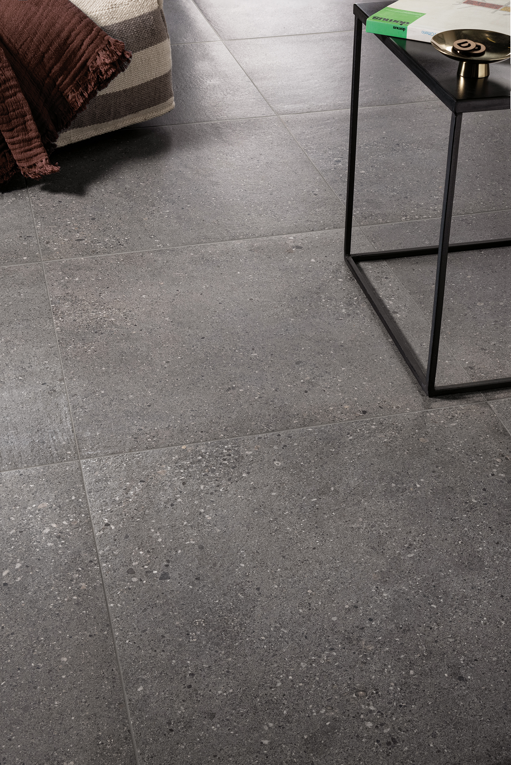 Urbanixx Gres Florenz Bodenfliese Natursteinoptik Anthrazit matt 60x60 cm rekt. Urbanixx Gres Florenz Bodenfliese Natursteinoptik Anthrazit matt 60x60 cm rekt.