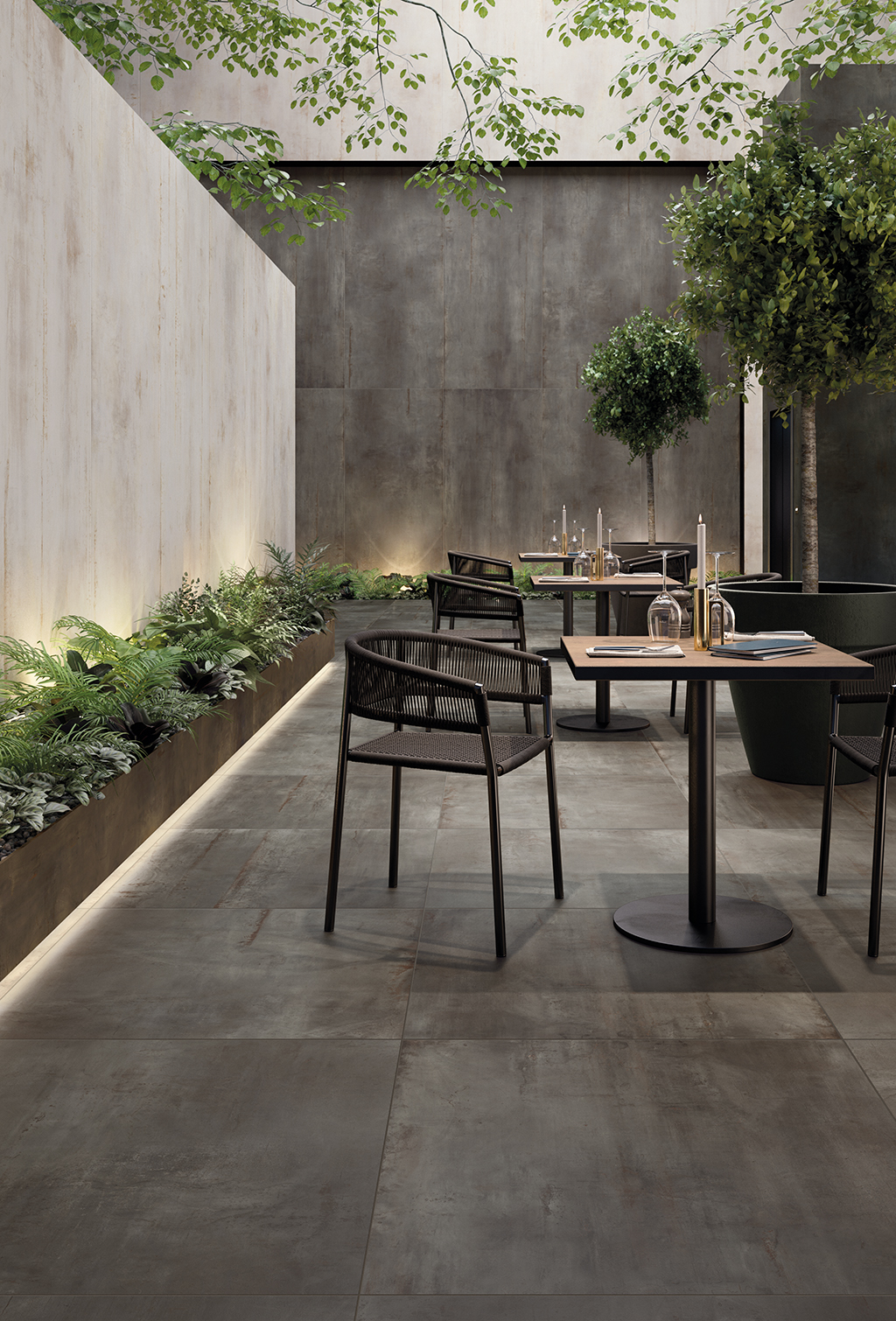 Flaviker Rebel Bodenfliese Metalloptik Bronze matt 120x120 cm rekt. R10B Flaviker Rebel Bodenfliese Metalloptik Bronze matt 120x120 cm rekt. R10B
