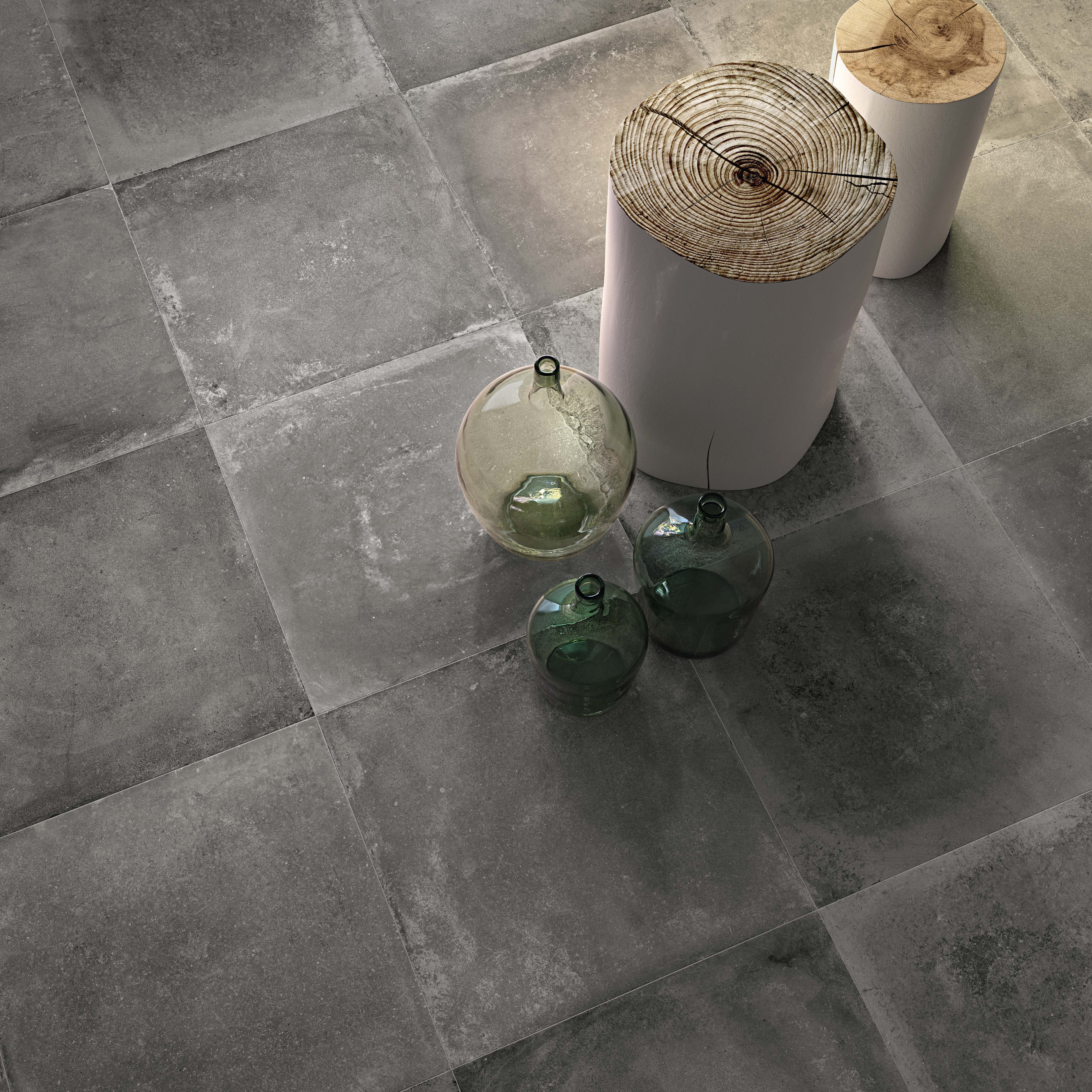 Flaviker Backstage Bodenfliese Betonoptik Indoor Anthrazit Matt 60x60 cm rektifiziert R10B